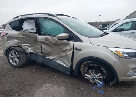 2018 Ford Escape Se z USA, uszkodzony, nr VIN 1FMCU9GD3JUC04473